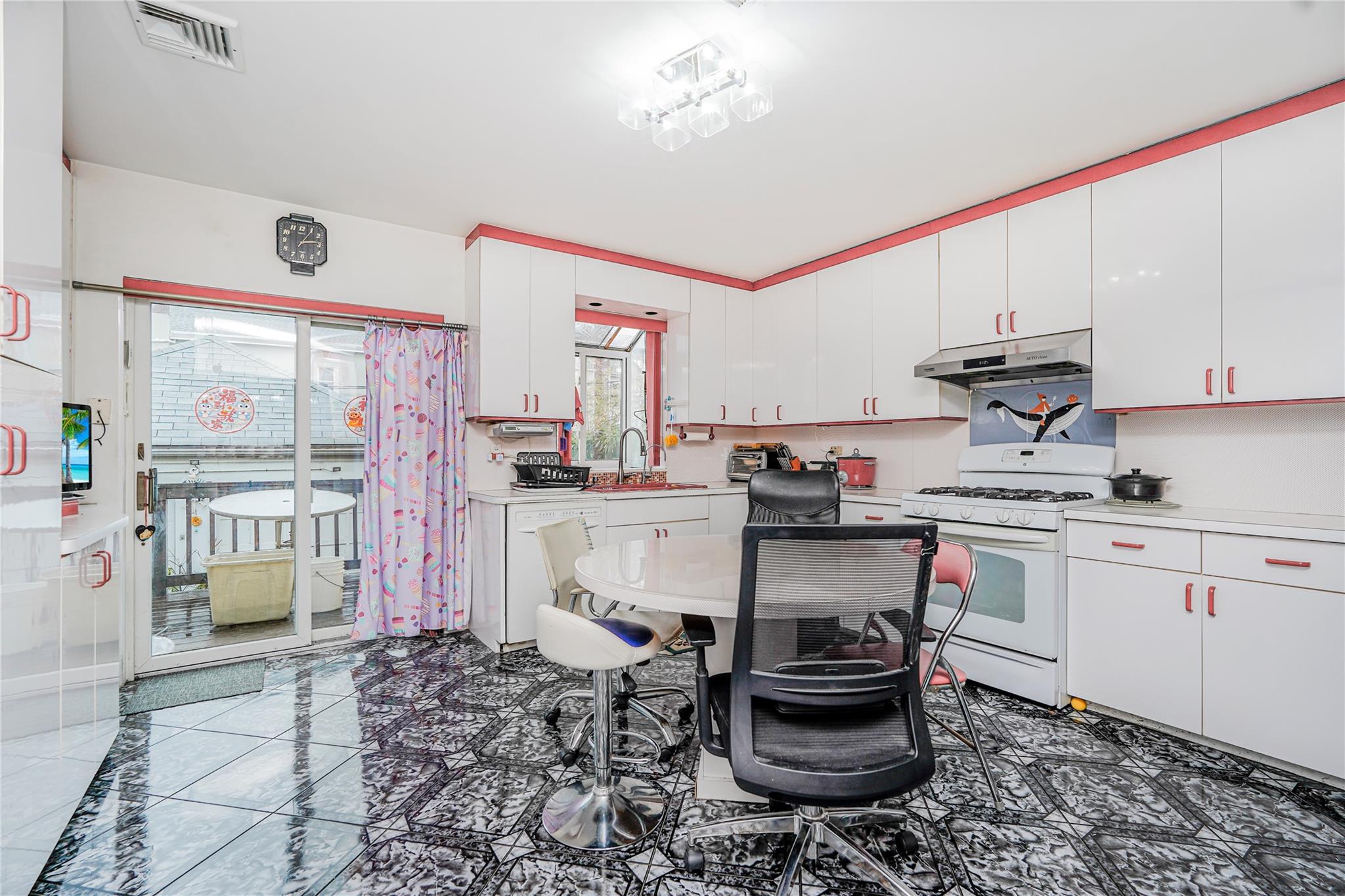 Single Family Bay 17th  Brooklyn, NY 11214, MLS-836691-19