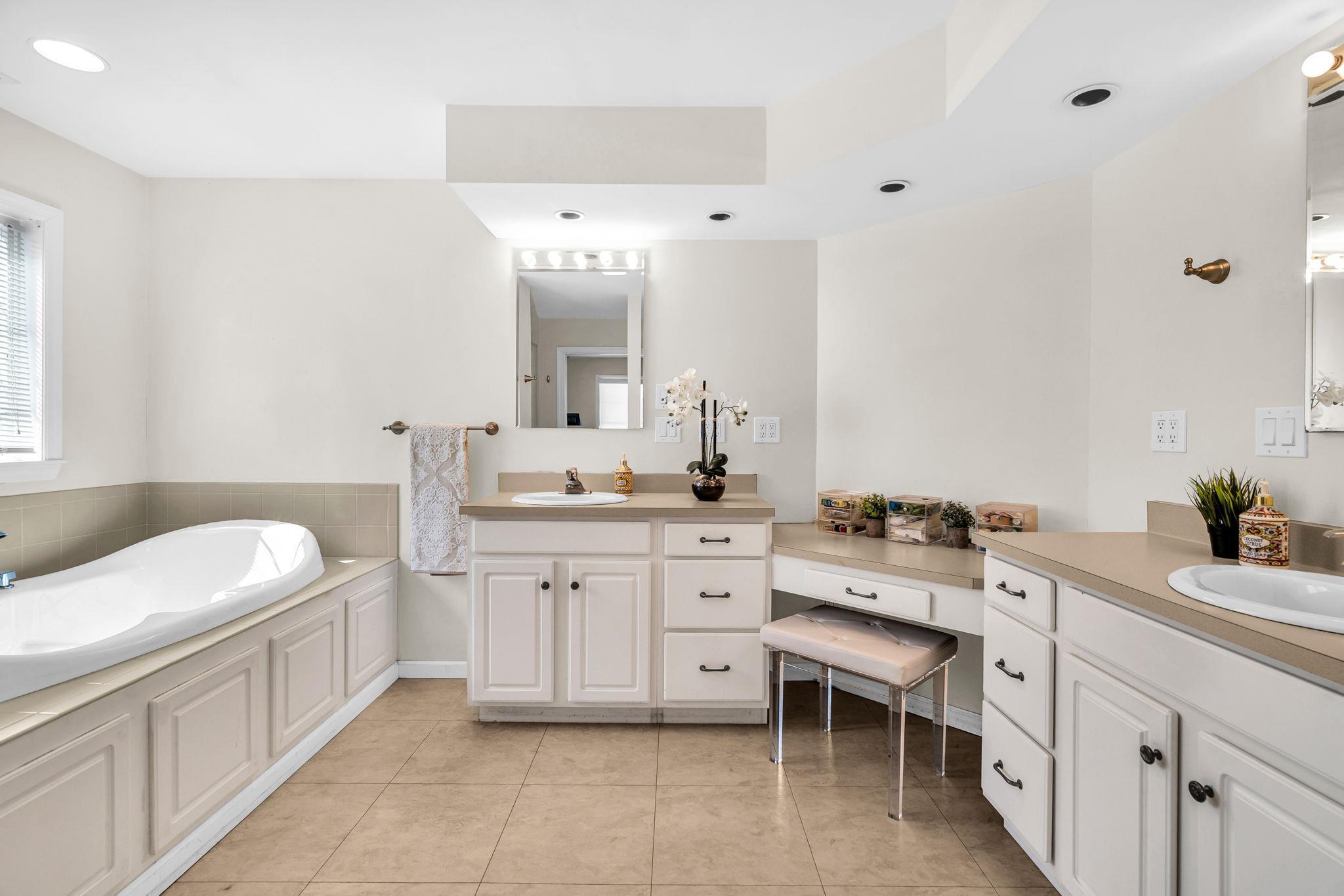 Single Family Overlook  Westchester County, NY 10605, MLS-836715-18