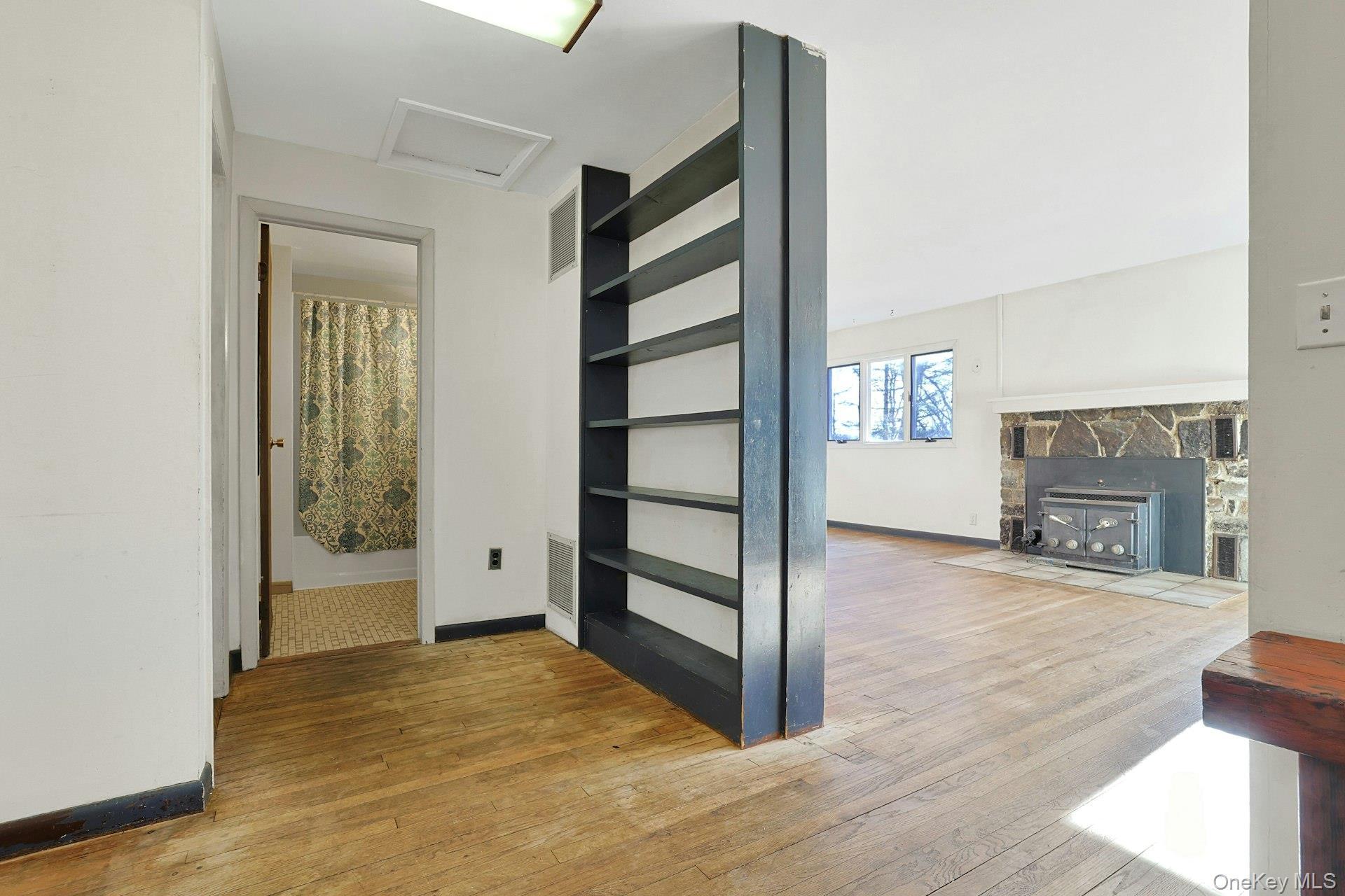 Single Family Mountain  Westchester County, NY 10520, MLS-836720-16