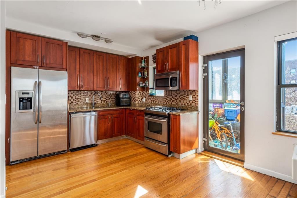Condo West End  Brooklyn, NY 11235, MLS-836768-3