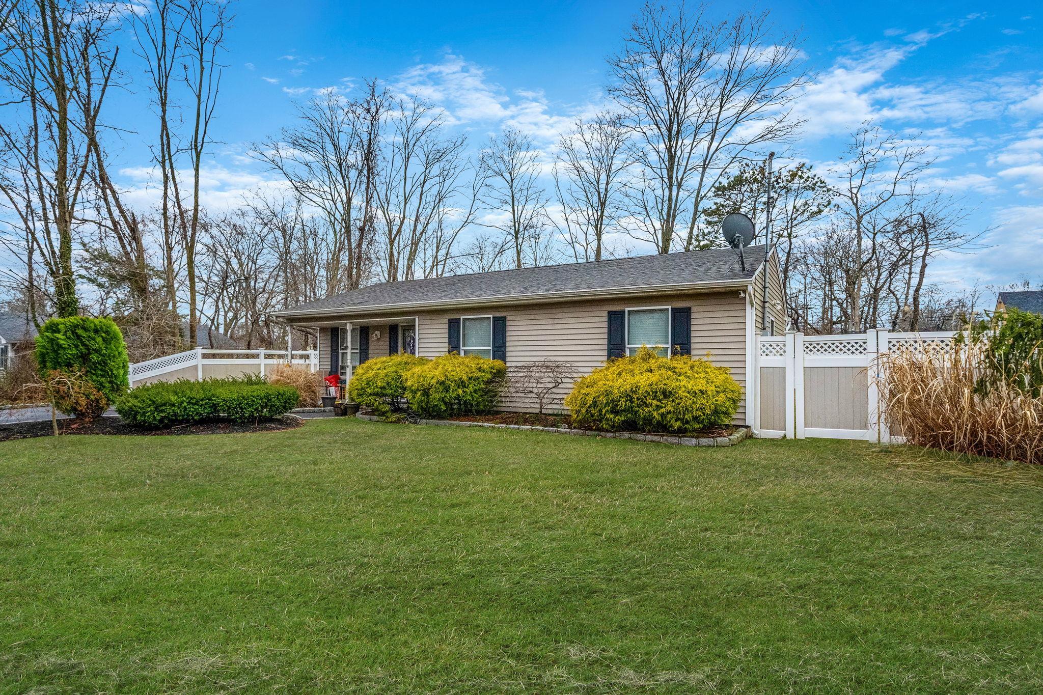 Single Family Provost  Suffolk County, NY 11713, MLS-836811-2