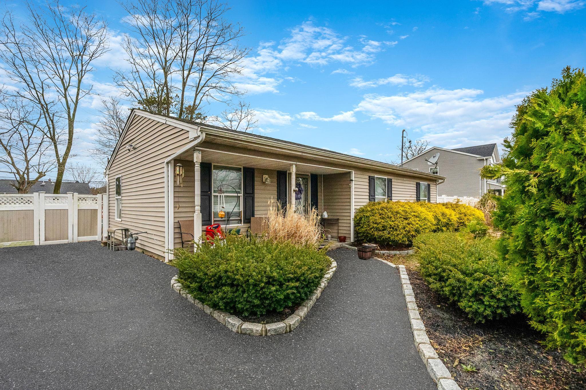 Single Family Provost  Suffolk County, NY 11713, MLS-836811-4