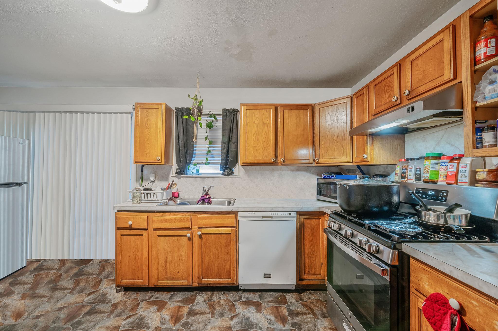 Single Family Provost  Suffolk County, NY 11713, MLS-836811-9