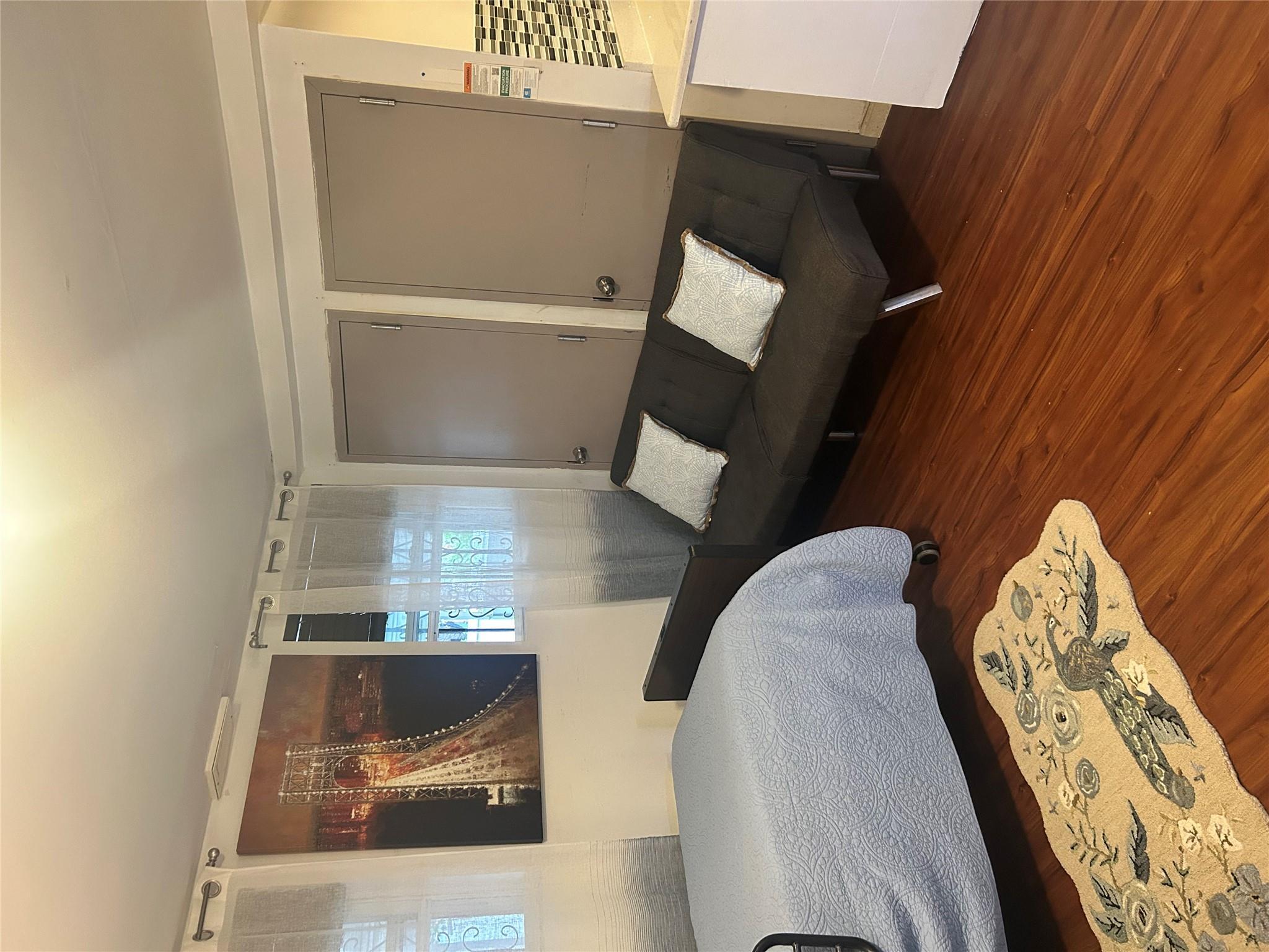 Single Family Hone  Bronx, NY 10469, MLS-836817-28