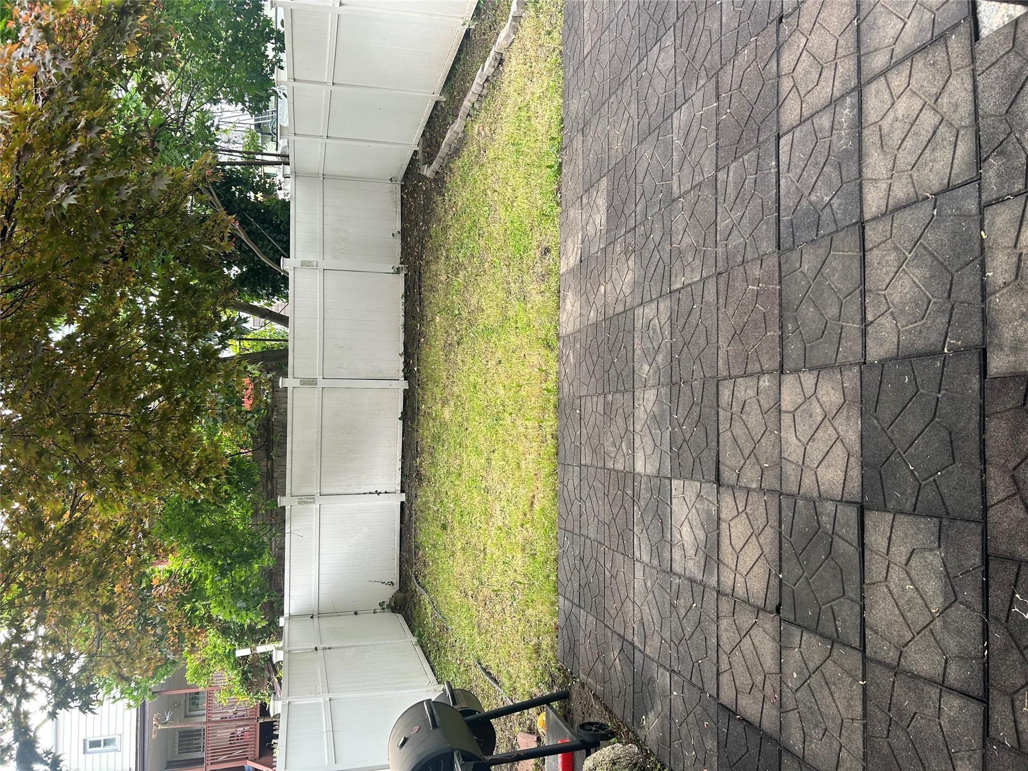 Single Family Hone  Bronx, NY 10469, MLS-836817-31