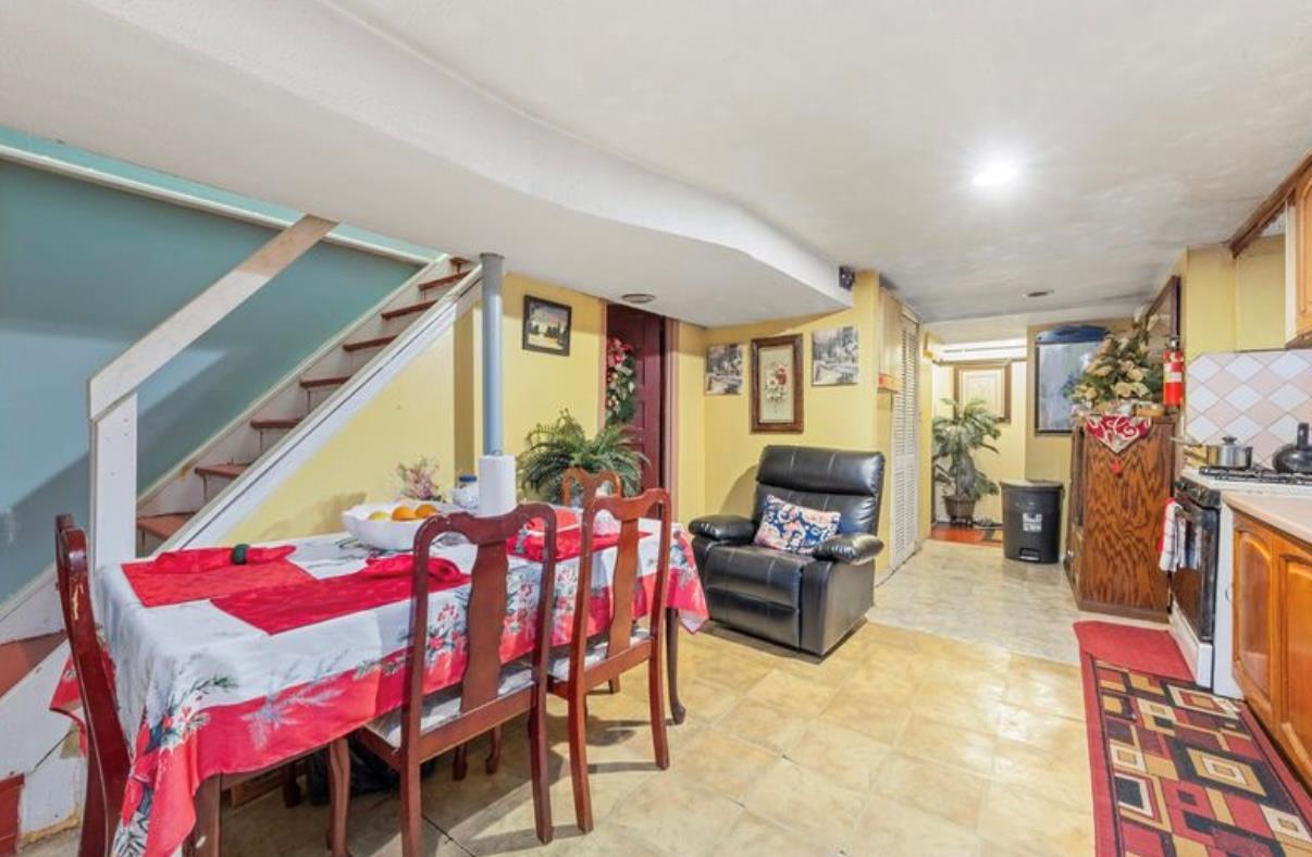 Single Family Francis Lewis  Queens, NY 11411, MLS-836832-17