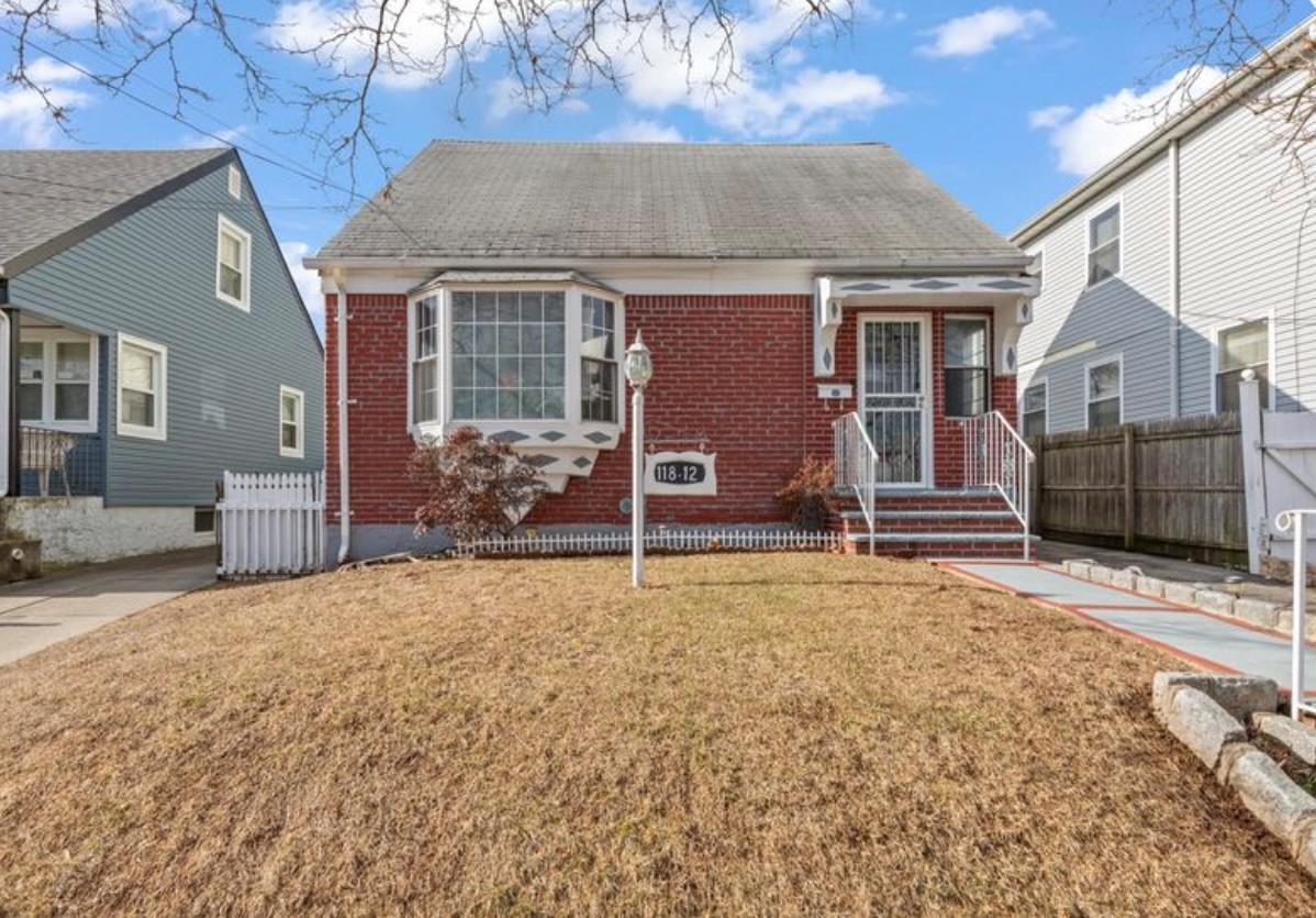 Single Family Francis Lewis  Queens, NY 11411, MLS-836832-2