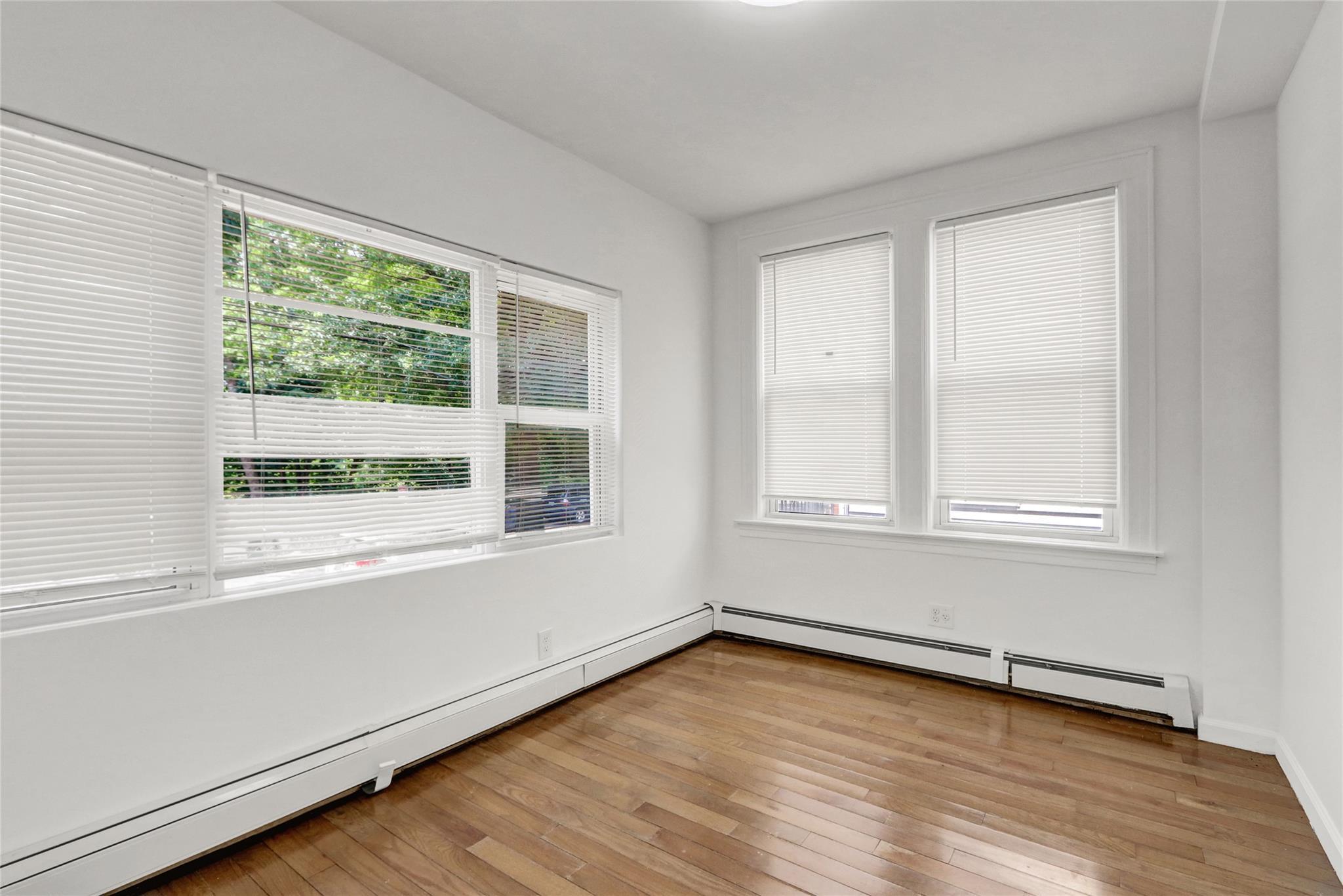 Single Family Clearview  Queens, NY 11364, MLS-836861-4
