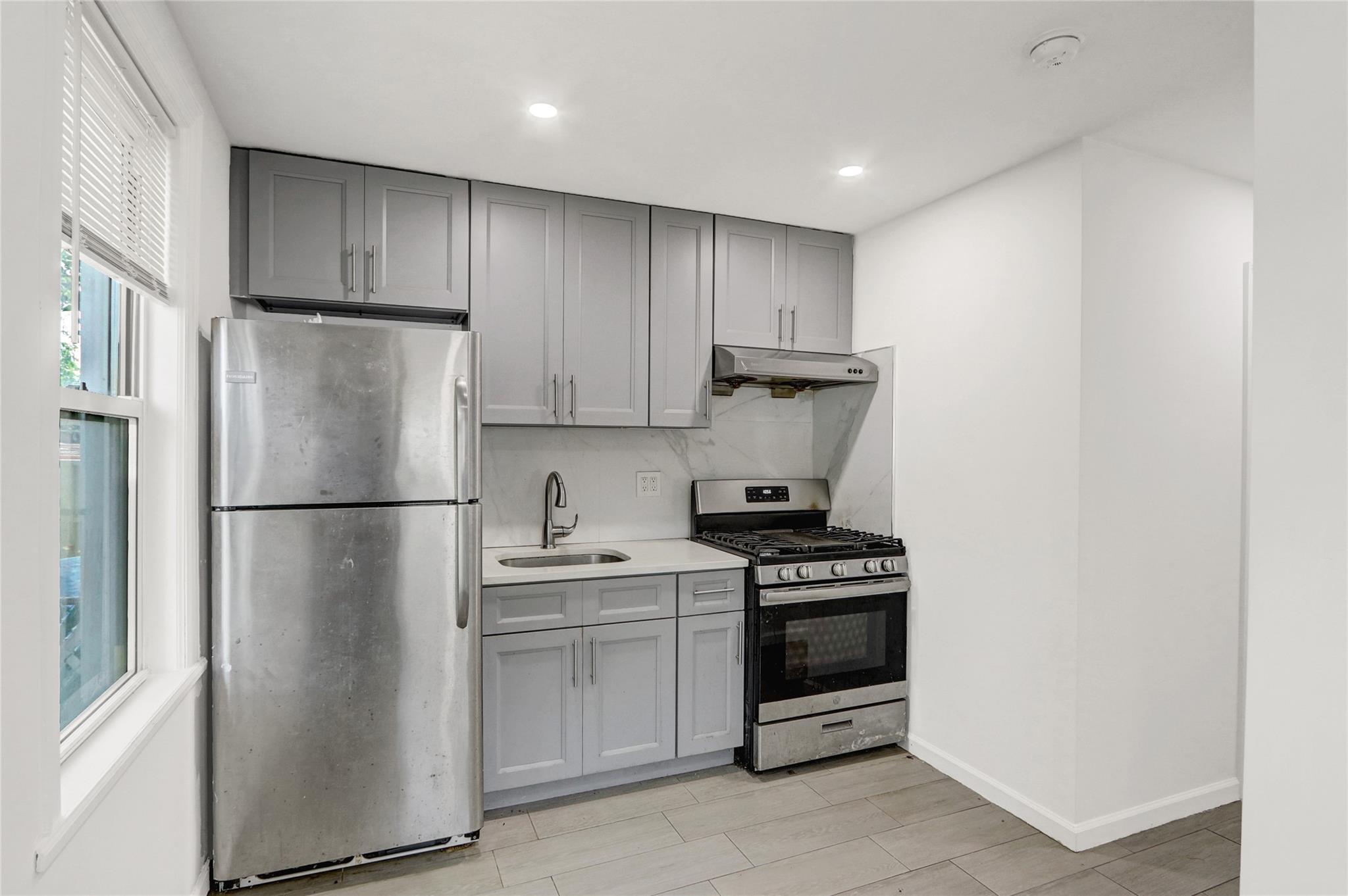 Single Family Clearview  Queens, NY 11364, MLS-836861-9