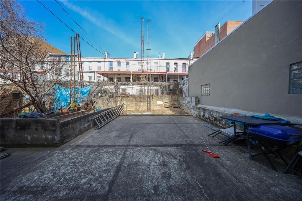 Single Family 53rd  Brooklyn, NY 11220, MLS-836911-35