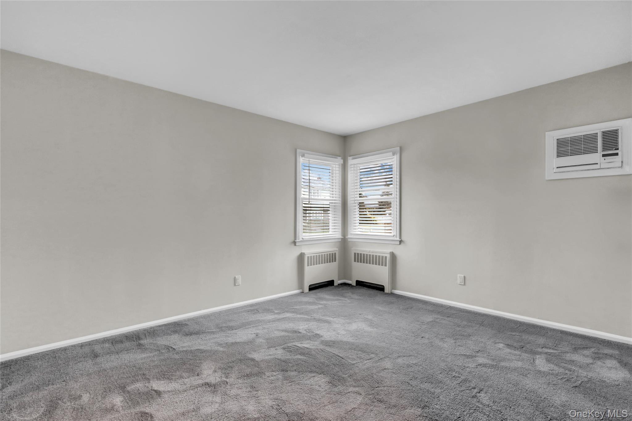 Single Family Stewart  Nassau County, NY 11714, MLS-836926-10