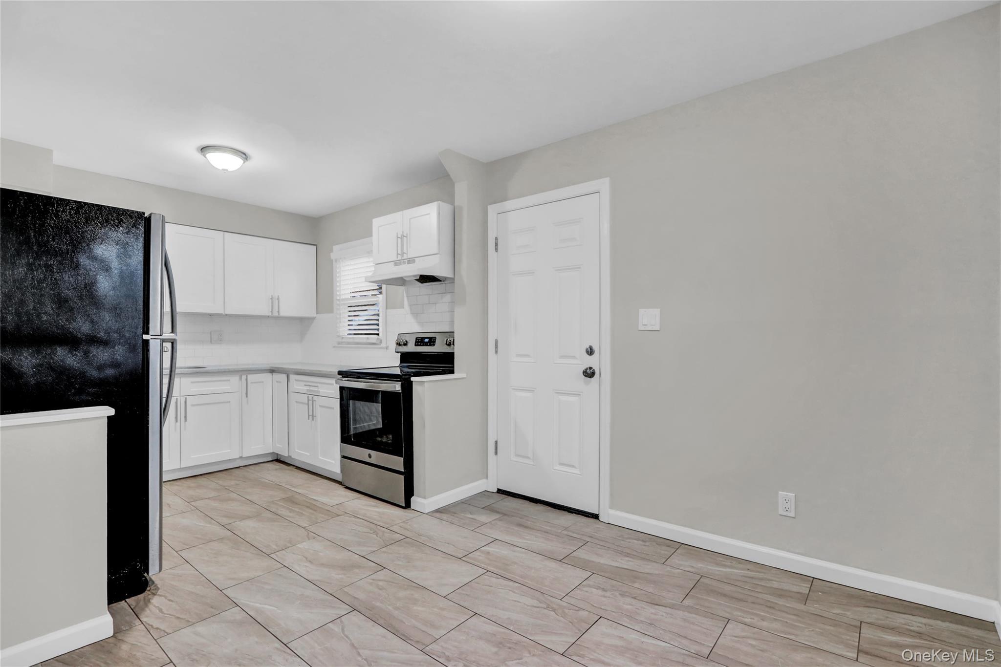 Single Family Stewart  Nassau County, NY 11714, MLS-836926-6