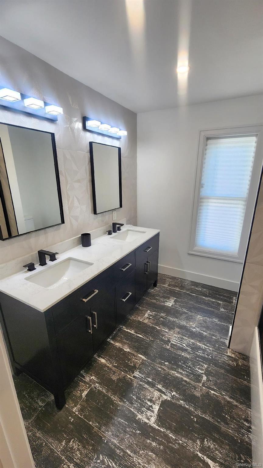 Single Family Stewart Nassau County, NY 11590, MLS-836927-33