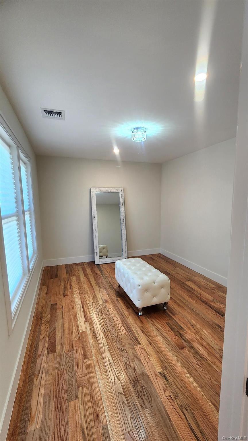 Single Family Stewart  Nassau County, NY 11590, MLS-836927-41