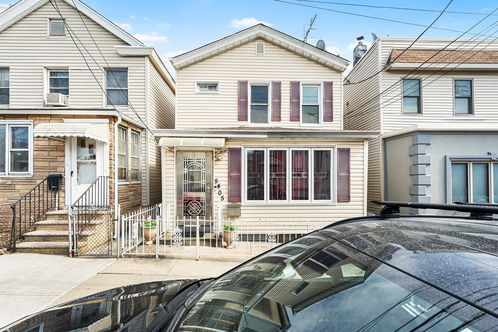 Single Family 68th  Queens, NY 11378, MLS-836966-7