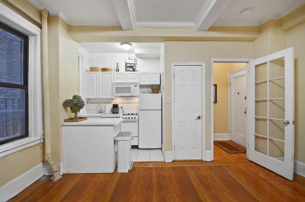 Coop 64th  Manhattan, NY 10023, MLS-836988-5