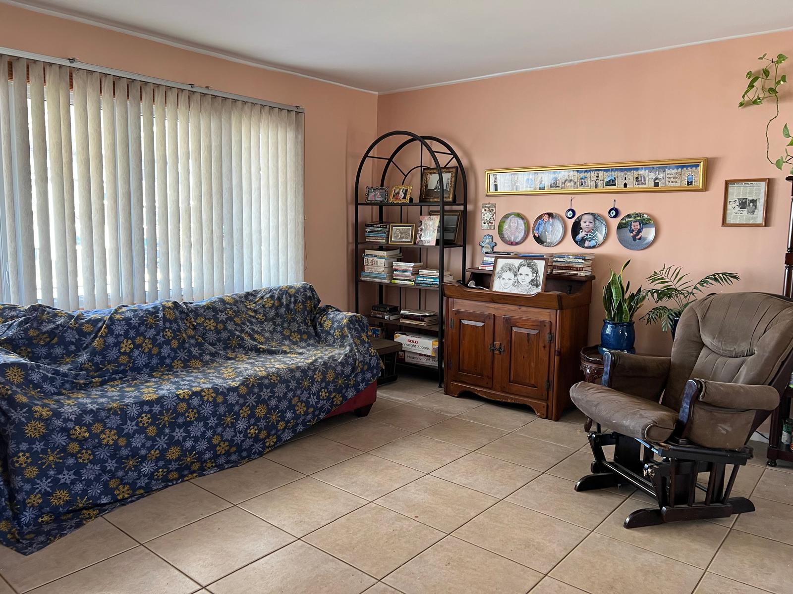 Single Family Mckinley  Nassau County, NY 11558, MLS-836997-2