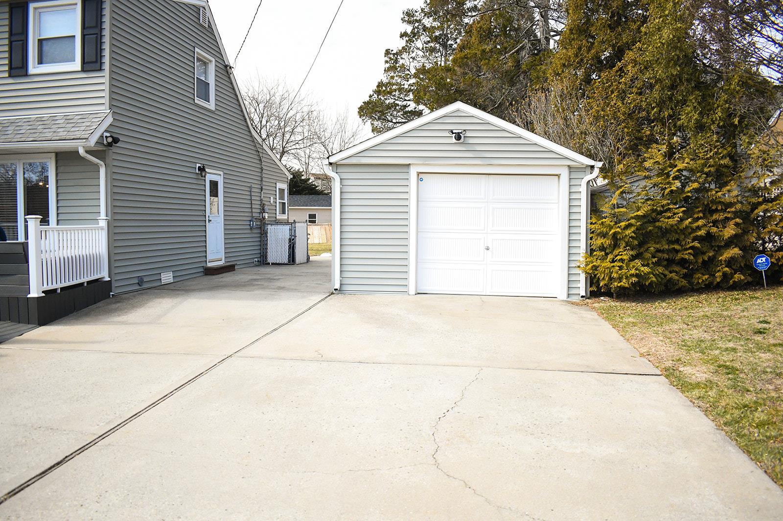 Single Family Bixley Heath  Nassau County, NY 11563, MLS-837002-11
