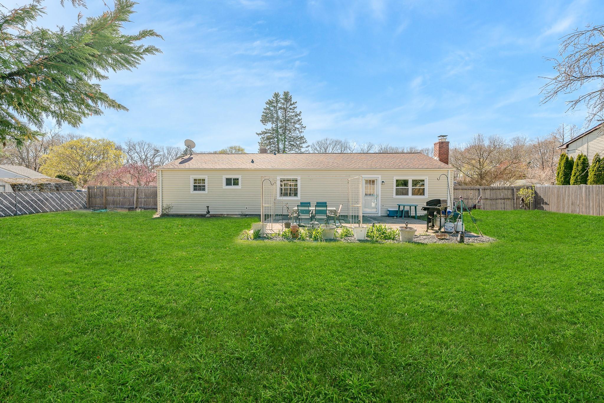Single Family American  Suffolk County, NY 11727, MLS-837011-12