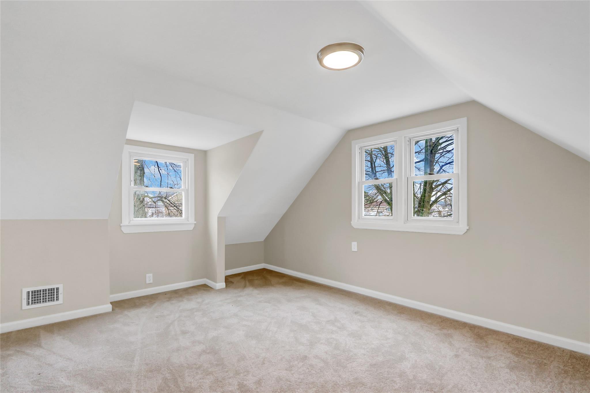 Single Family East  Suffolk County, NY 11701, MLS-837018-14
