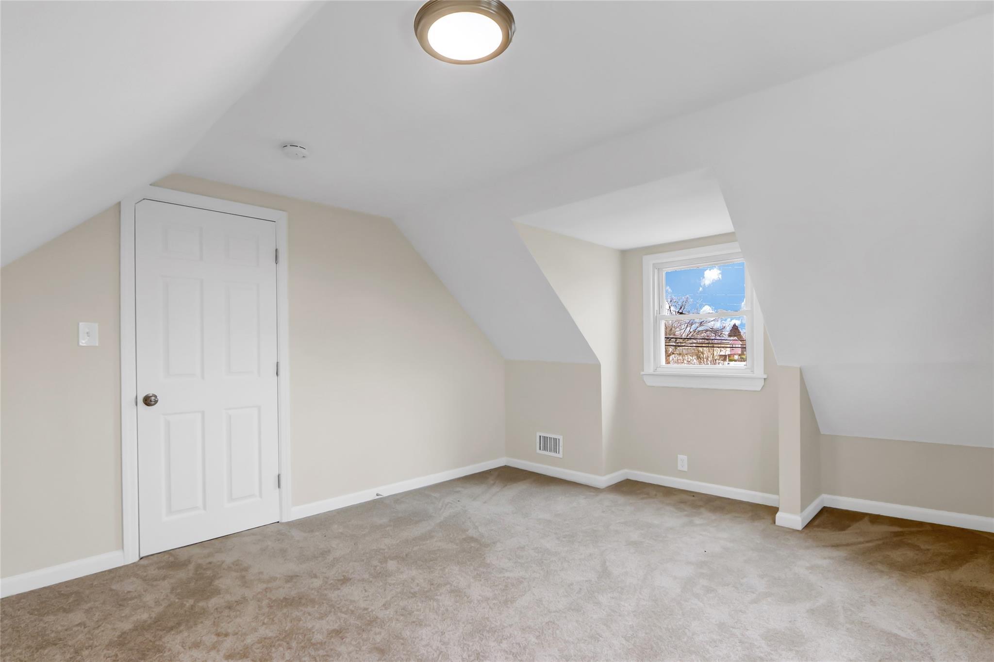 Single Family East  Suffolk County, NY 11701, MLS-837018-15