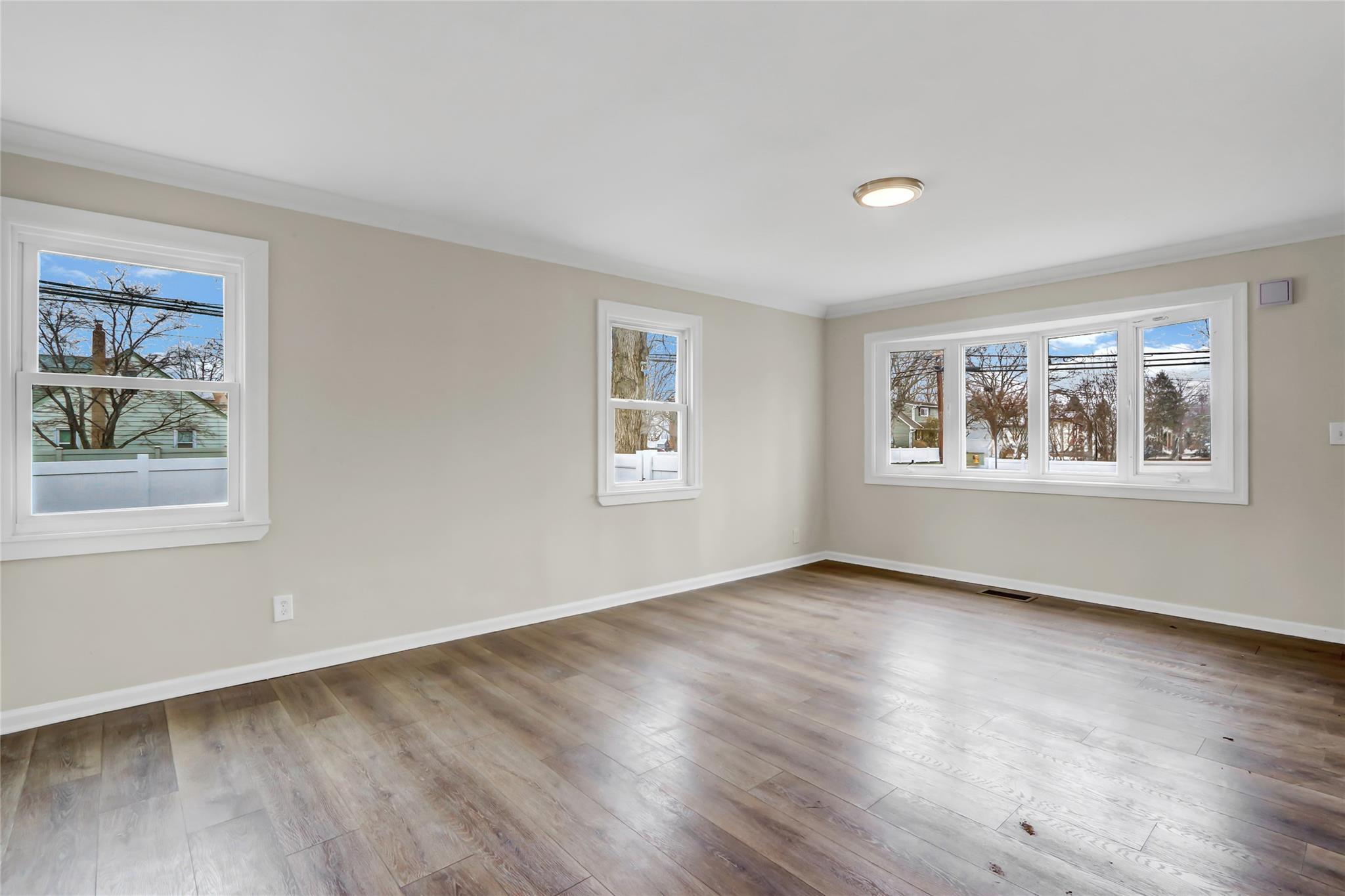 Single Family East  Suffolk County, NY 11701, MLS-837018-6
