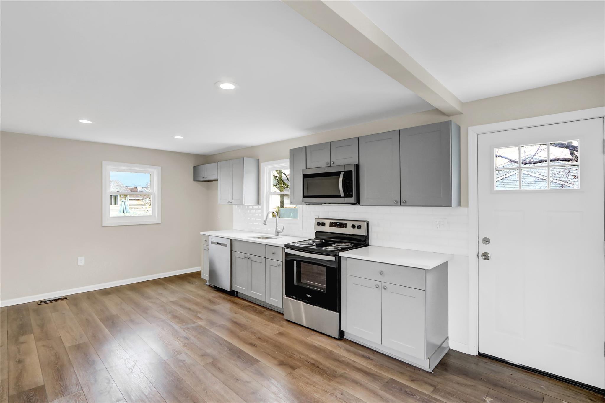 Single Family East  Suffolk County, NY 11701, MLS-837018-7