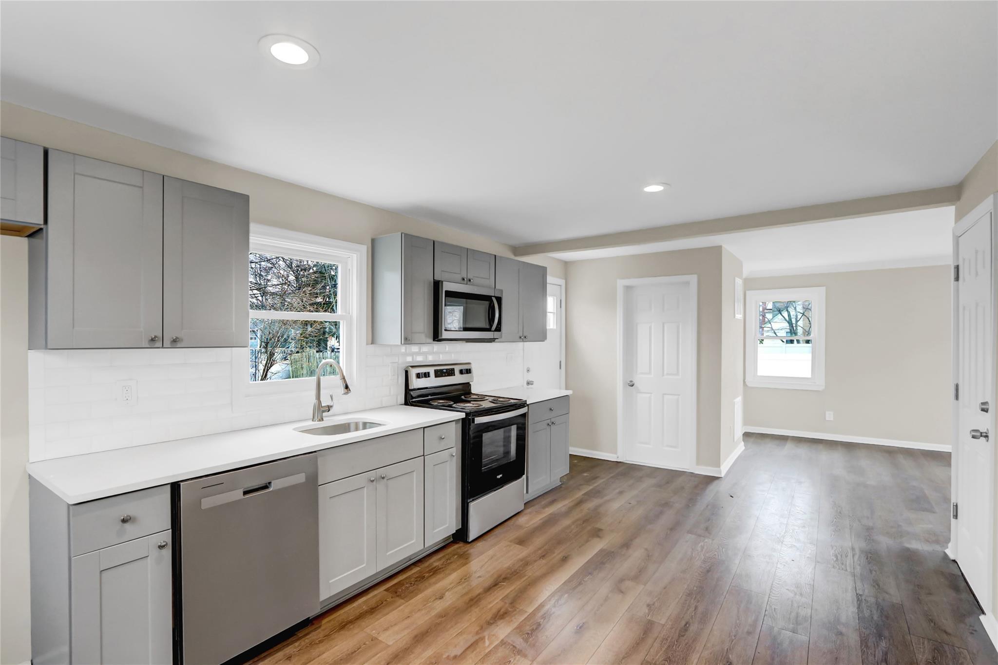 Single Family East  Suffolk County, NY 11701, MLS-837018-8