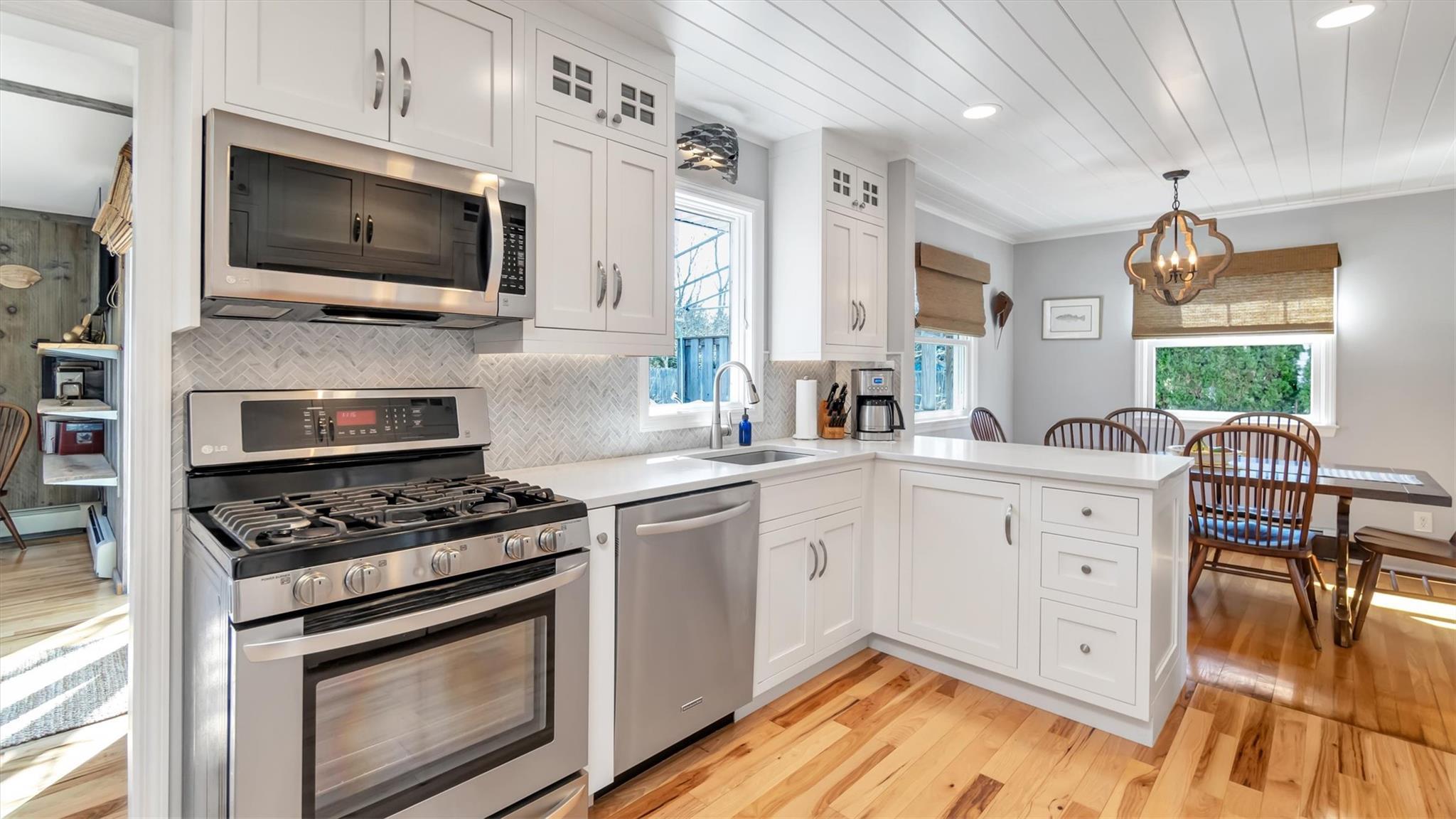 Single Family Maple  Suffolk County, NY 11978, MLS-837050-8