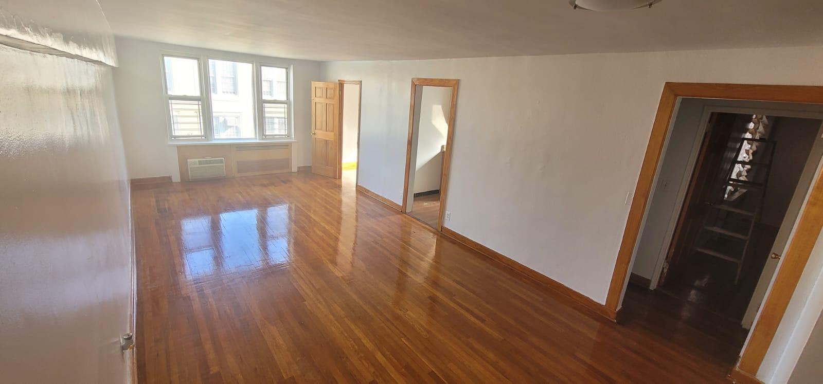 Condo Waring  Bronx, NY 10467, MLS-837052-4