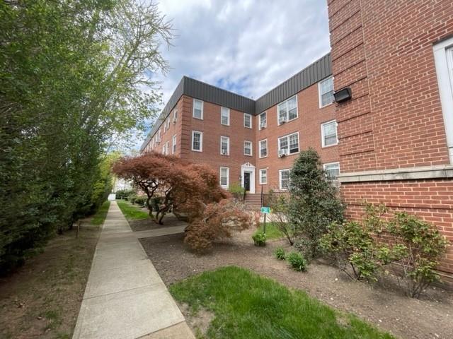 Coop Central Ave  Nassau County, NY 11559, MLS-837054-2