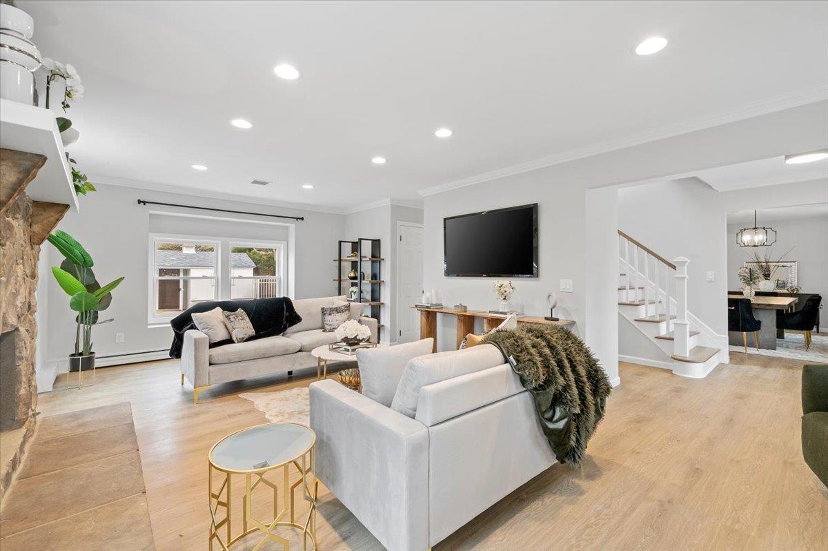 Single Family Niagara  Suffolk County, NY 11764, MLS-837071-17