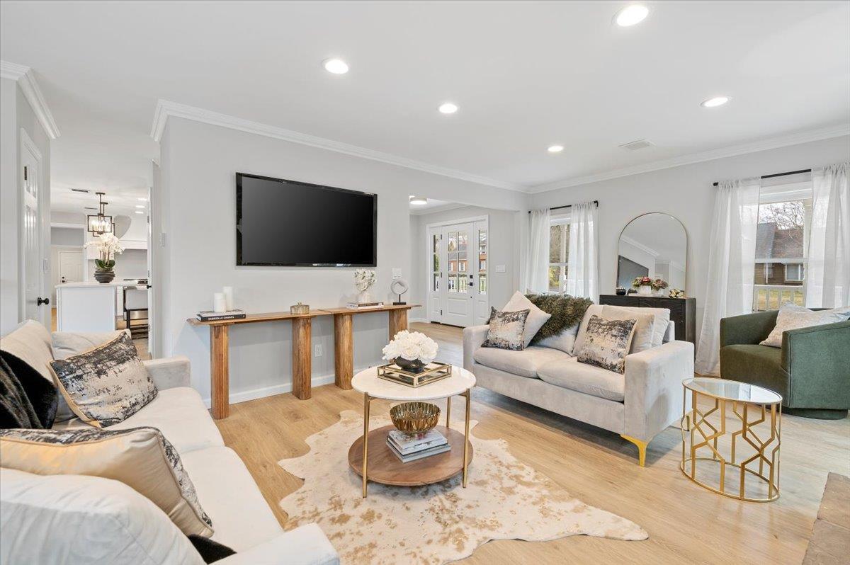 Single Family Niagara  Suffolk County, NY 11764, MLS-837071-18