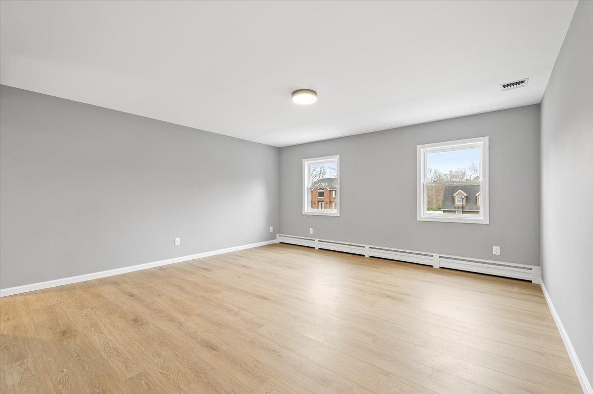 Single Family Niagara  Suffolk County, NY 11764, MLS-837071-25