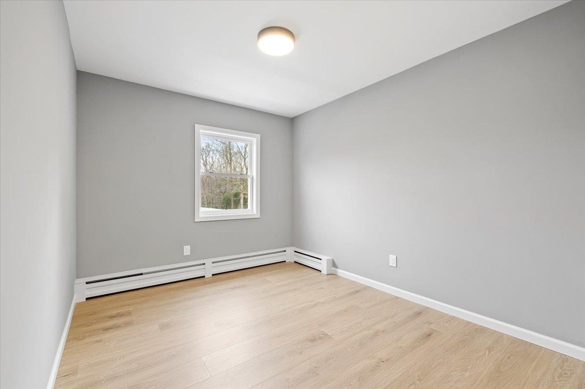 Single Family Niagara  Suffolk County, NY 11764, MLS-837071-31