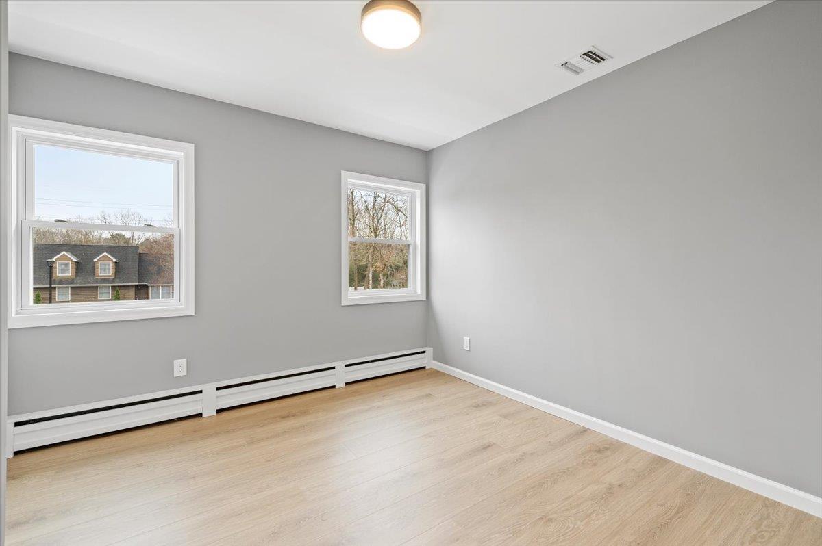 Single Family Niagara  Suffolk County, NY 11764, MLS-837071-32