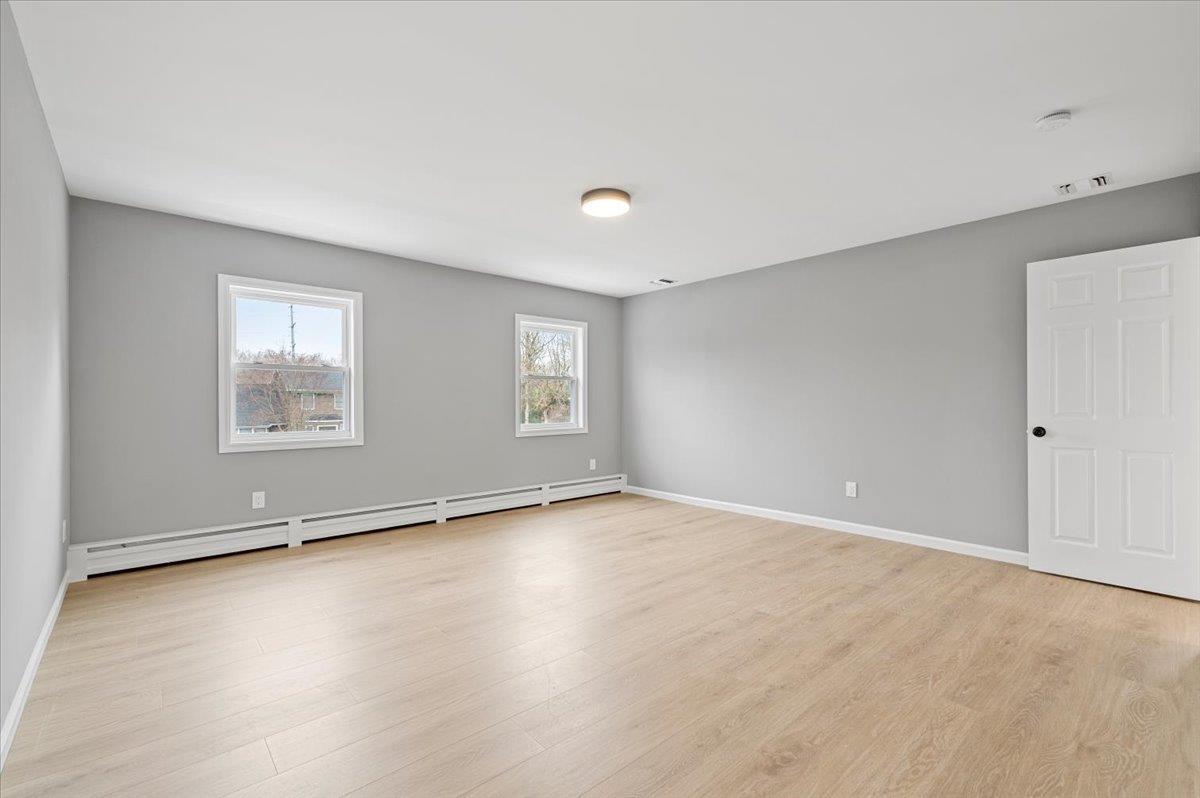 Single Family Niagara  Suffolk County, NY 11764, MLS-837071-34