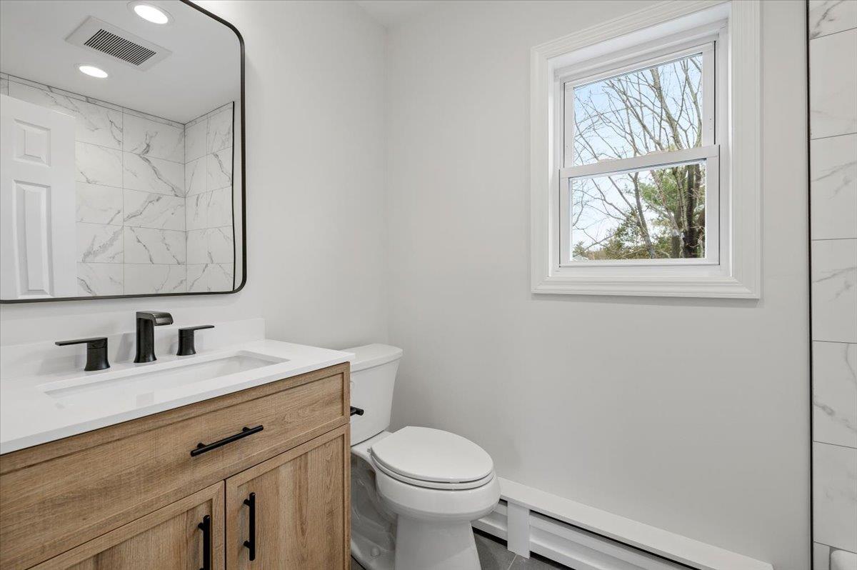 Single Family Niagara  Suffolk County, NY 11764, MLS-837071-35