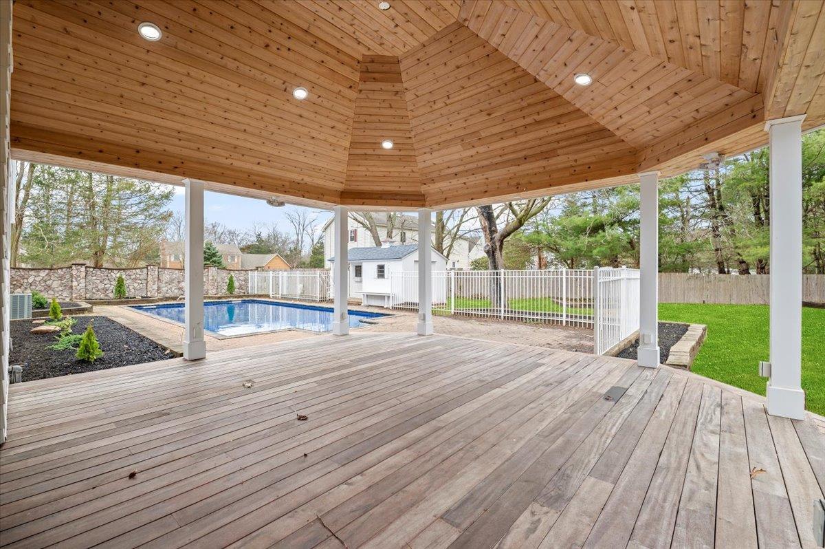 Single Family Niagara  Suffolk County, NY 11764, MLS-837071-38