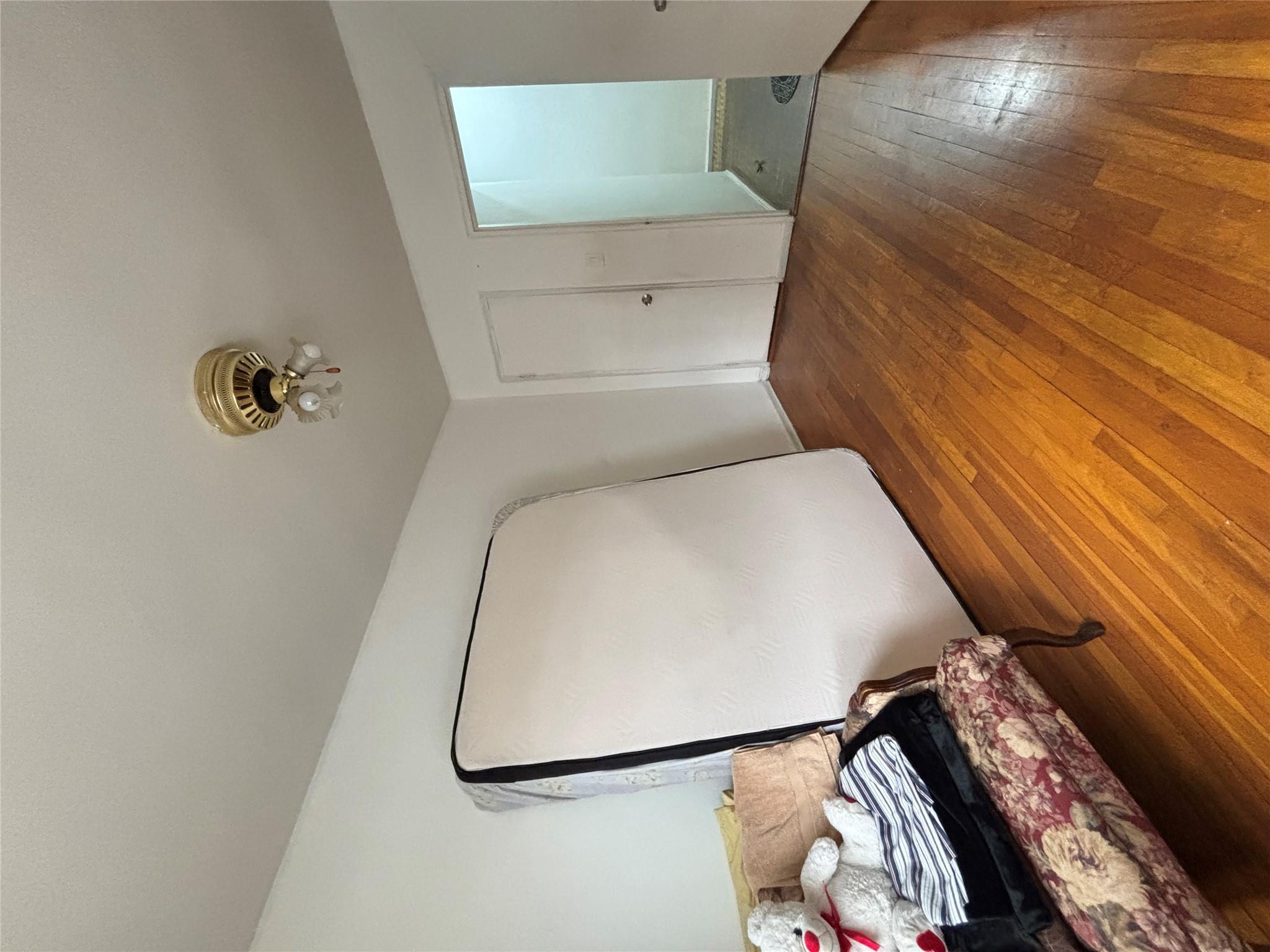 Coop 232  Bronx, NY 10466, MLS-837104-27