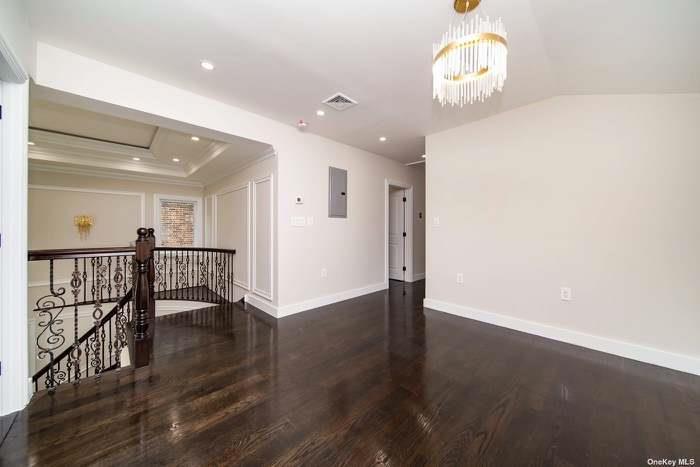 Single Family 223  Queens, NY 11364, MLS-837108-10