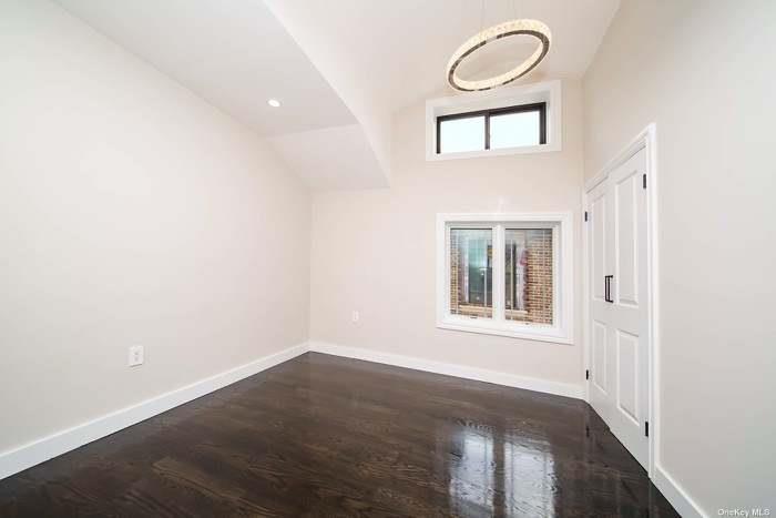 Single Family 223  Queens, NY 11364, MLS-837108-12