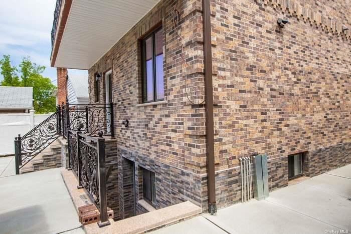 Single Family 223  Queens, NY 11364, MLS-837108-18