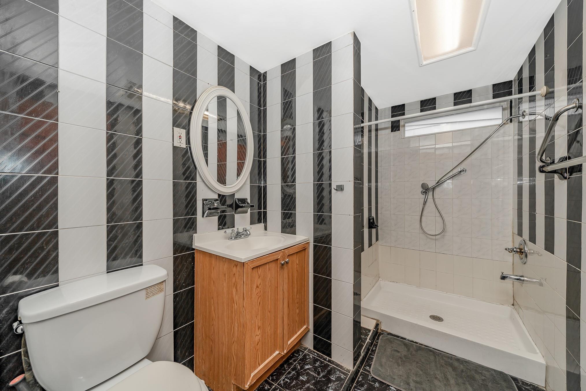 Single Family Nicolls  Queens, NY 11368, MLS-837117-7