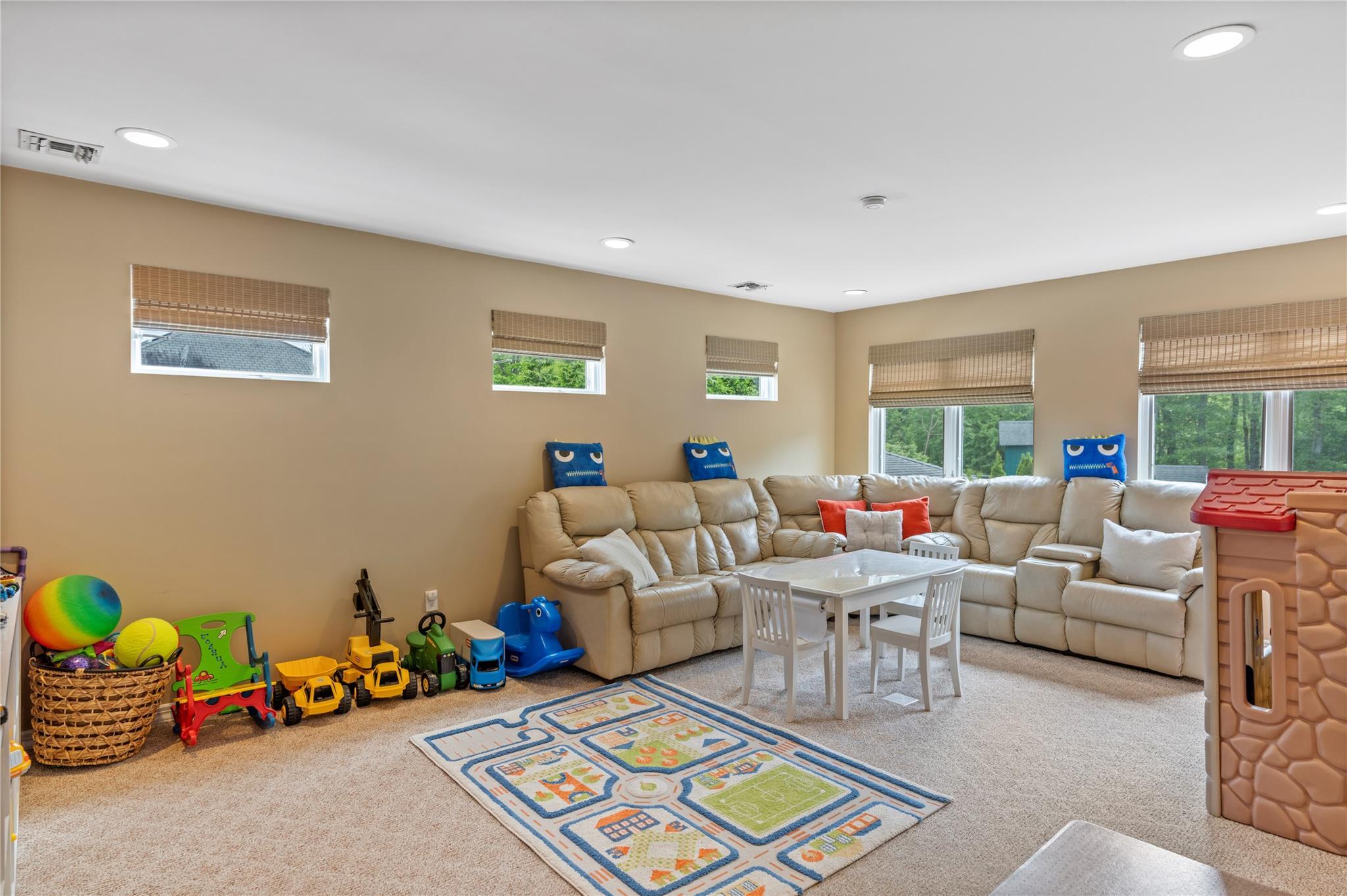 Single Family Crick Holly  Suffolk County, NY 11730, MLS-837222-46