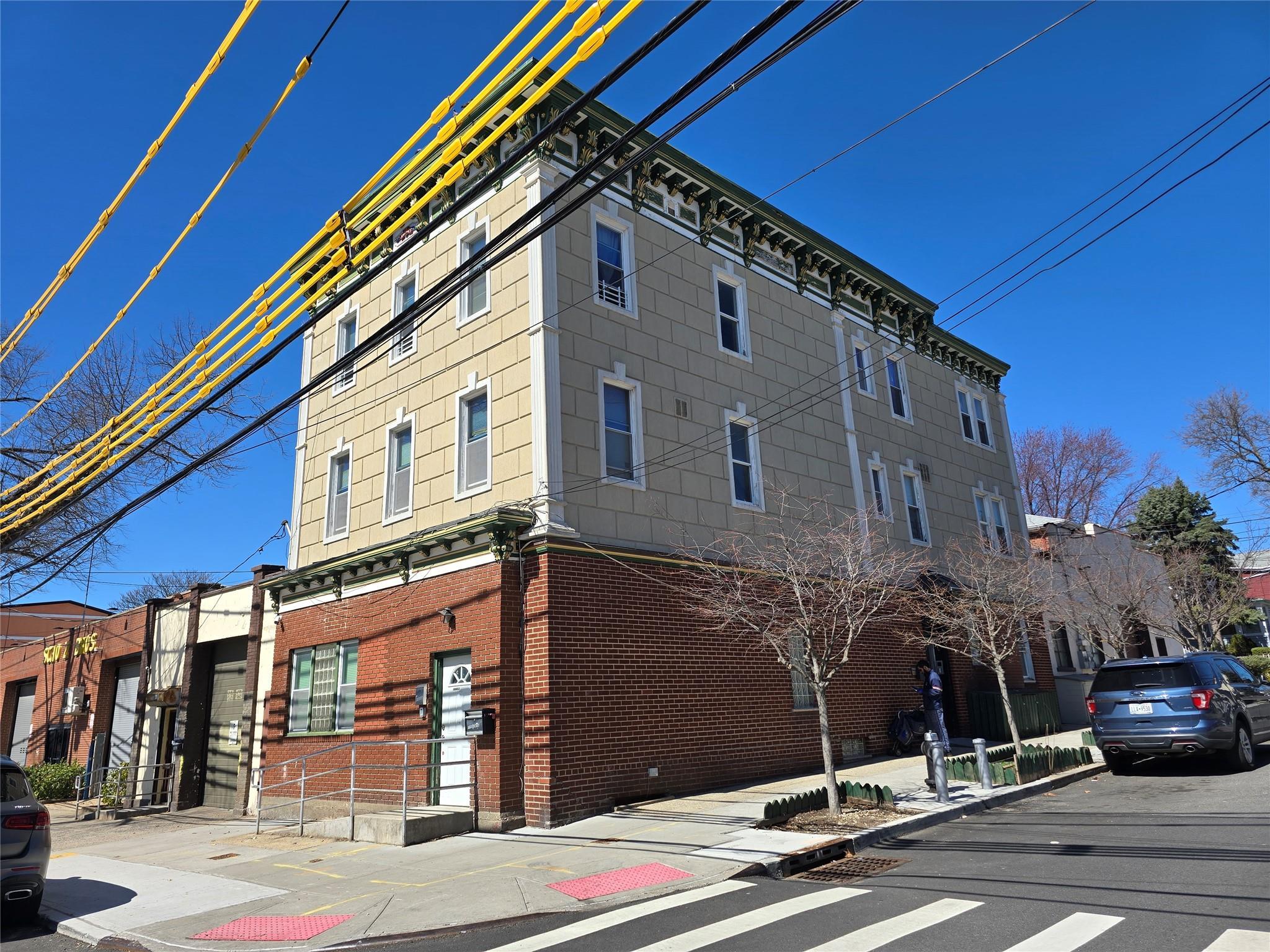 Single Family 18  Queens, NY 11356, MLS-837223-3