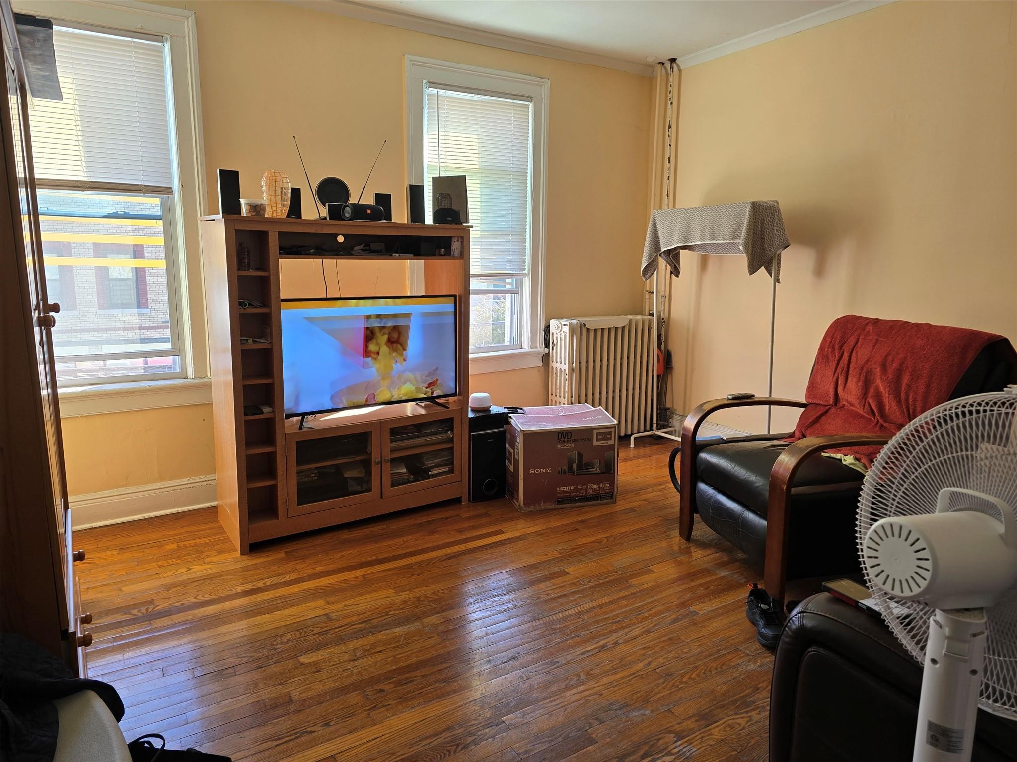 Single Family 18  Queens, NY 11356, MLS-837223-6