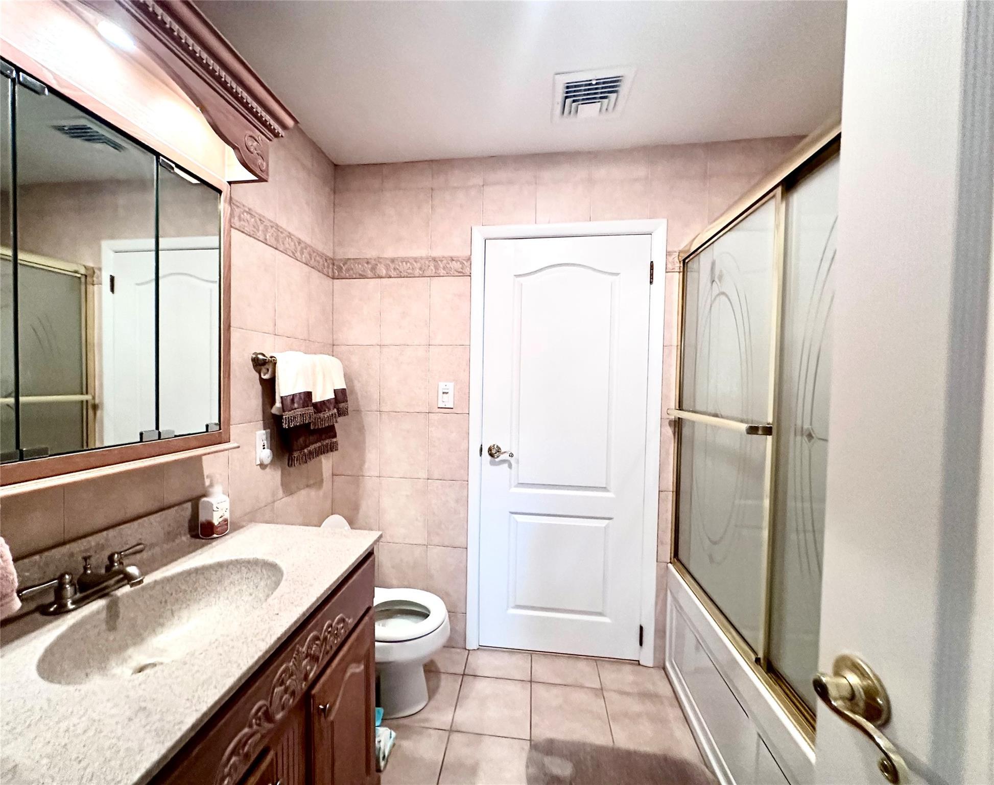 Single Family Hoffman  Suffolk County, NY 11788, MLS-837227-11