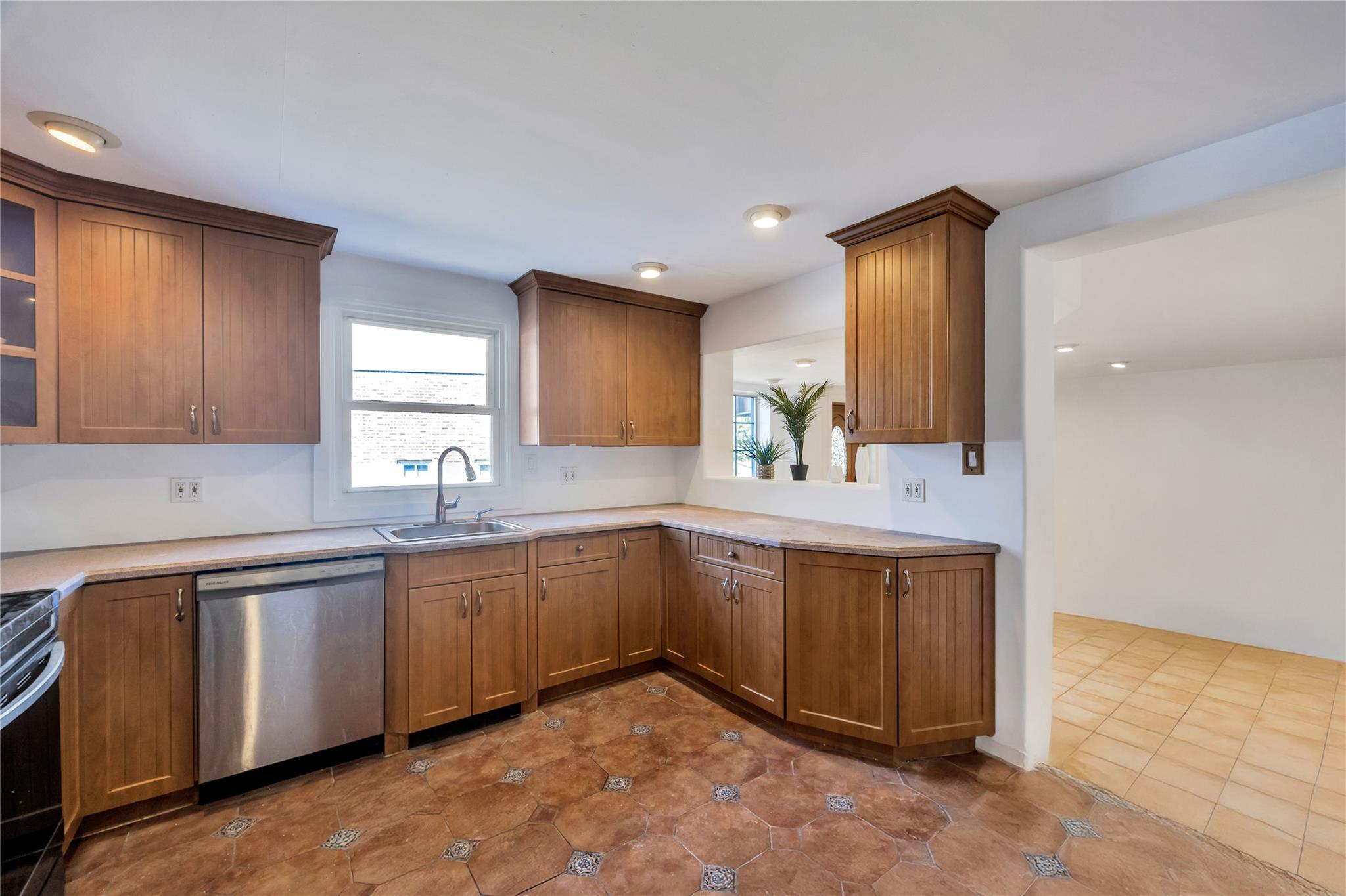 Single Family Carol  Nassau County, NY 11714, MLS-837263-11
