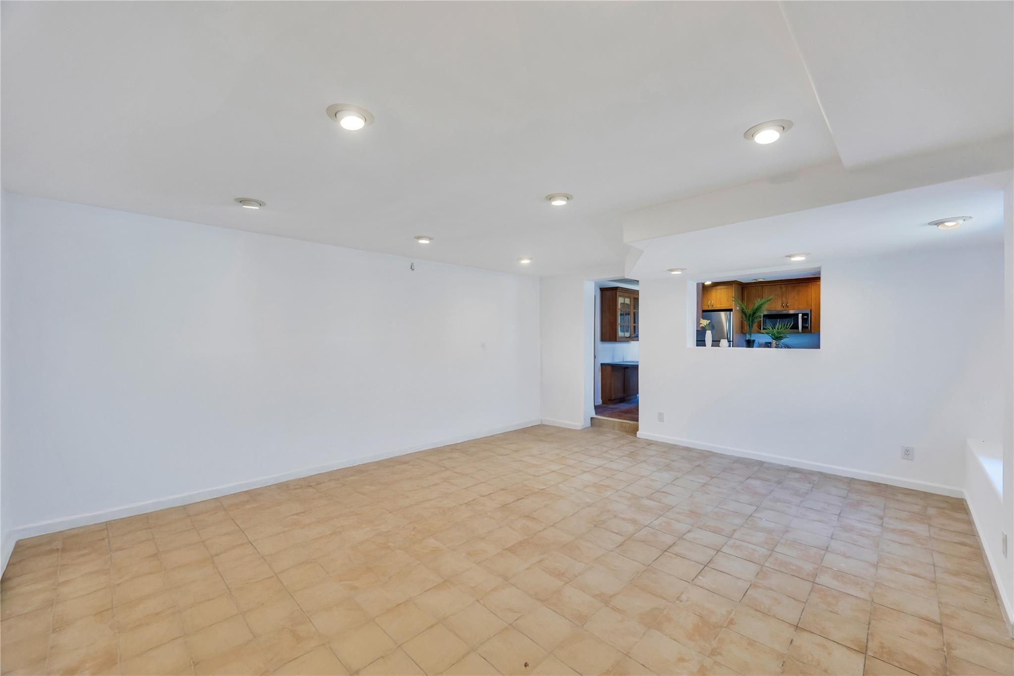 Single Family Carol  Nassau County, NY 11714, MLS-837263-8